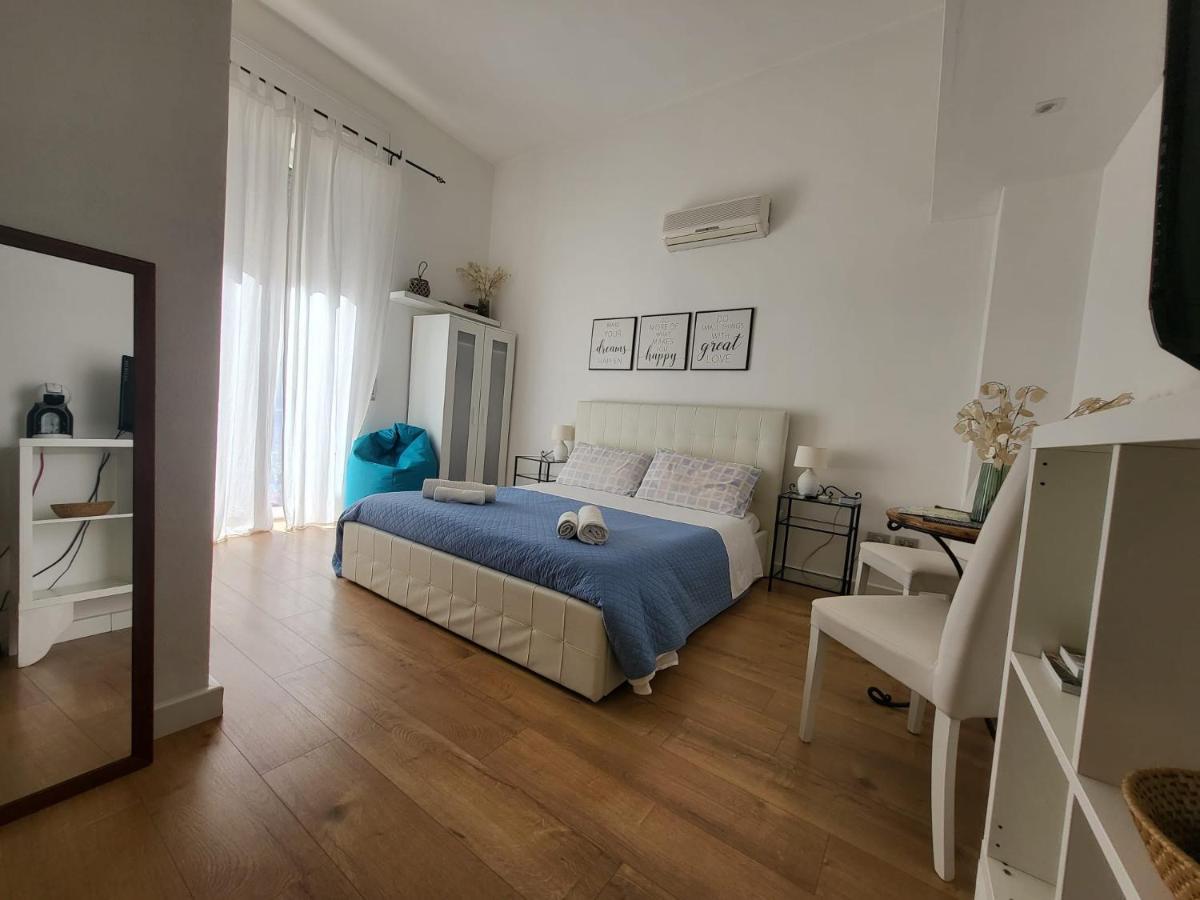 Living Cagliari Panzió Kültér fotó
